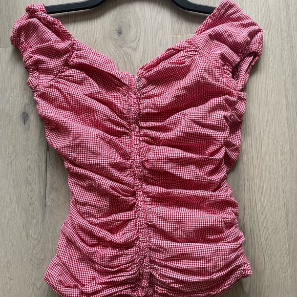 Super cute top - Picture 2 of 2